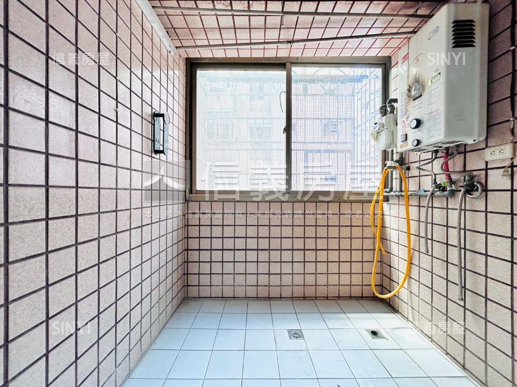 國際京城三房房屋室內格局與周邊環境