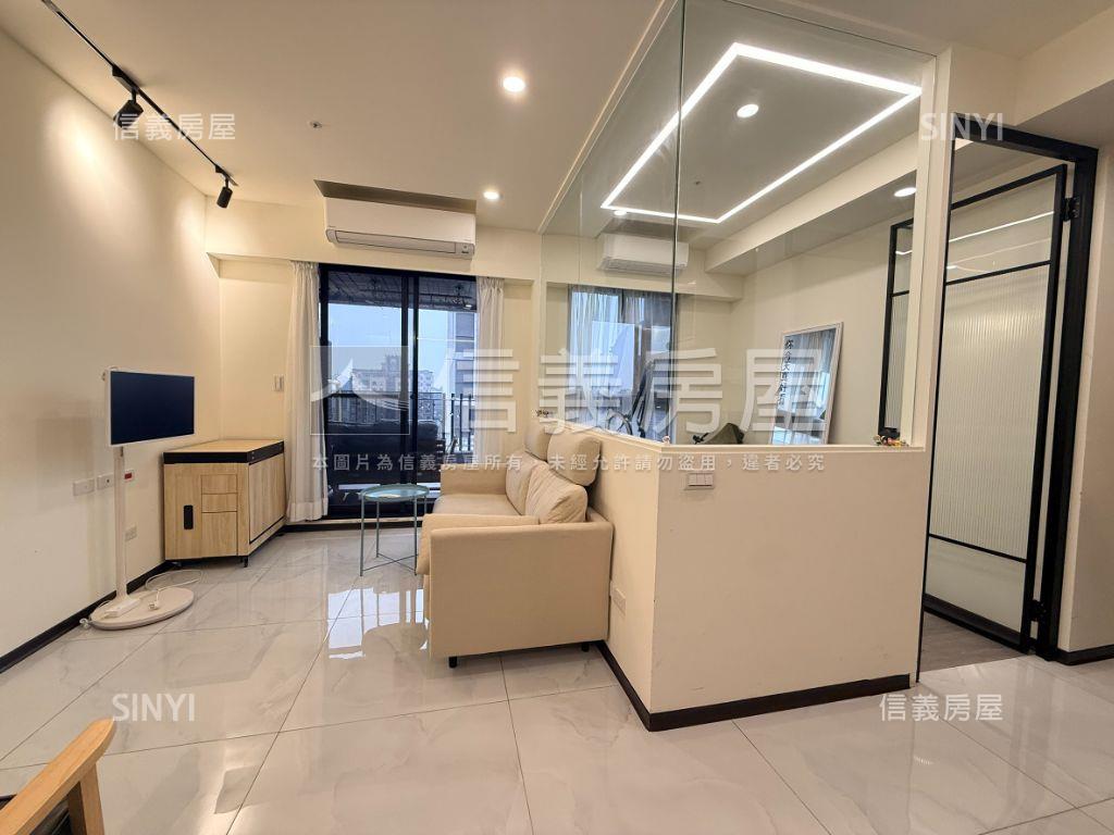 專任新碩華御朝南2房車位房屋室內格局與周邊環境