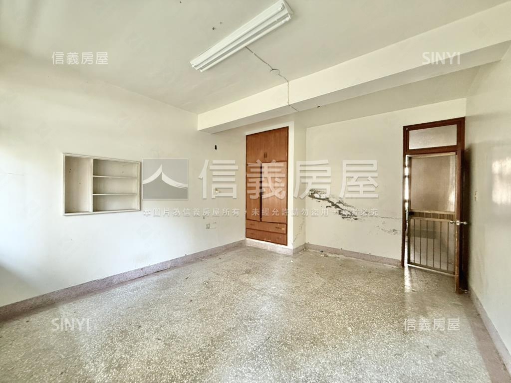 南區近水萍塭透天房屋室內格局與周邊環境