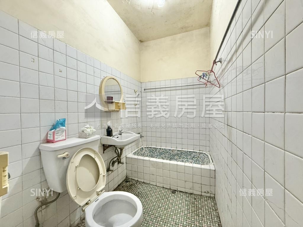 南區近水萍塭透天房屋室內格局與周邊環境