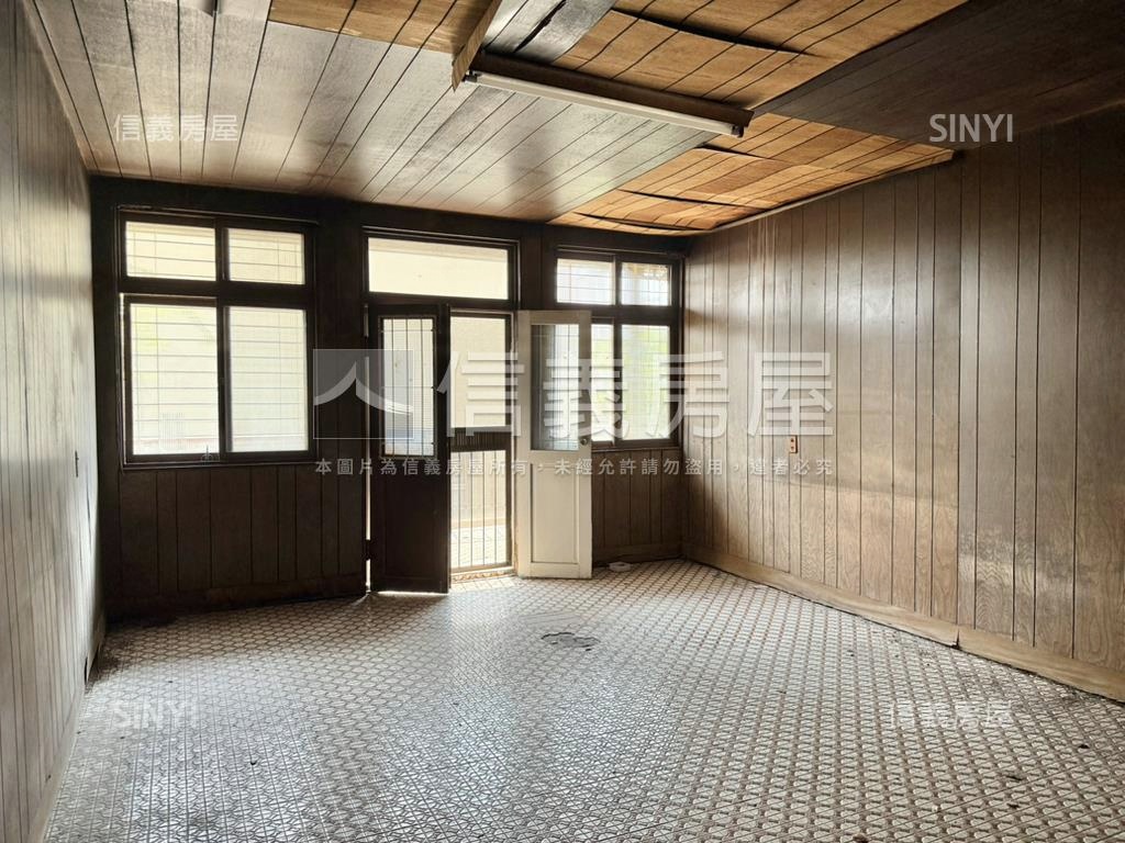 南區近水萍塭透天房屋室內格局與周邊環境