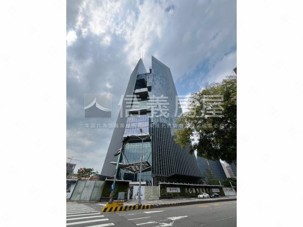 市政新銳Ａ０２棟２２樓房屋室內格局與周邊環境