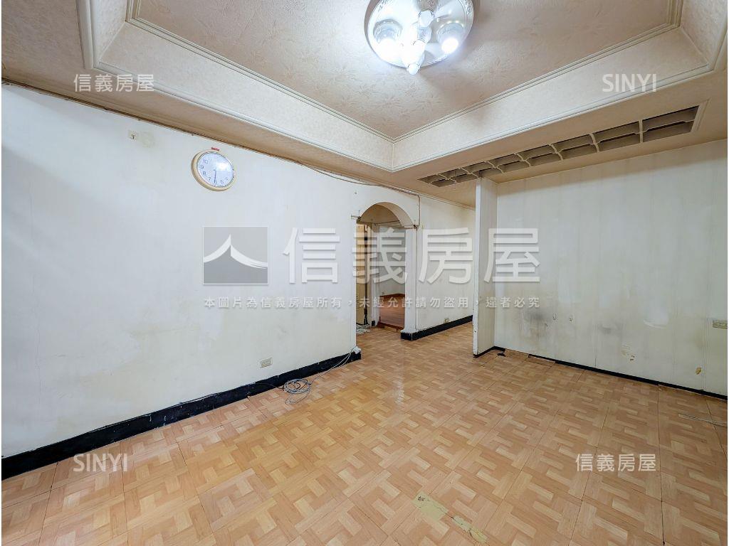 ★江子翠捷運成家大空間★房屋室內格局與周邊環境