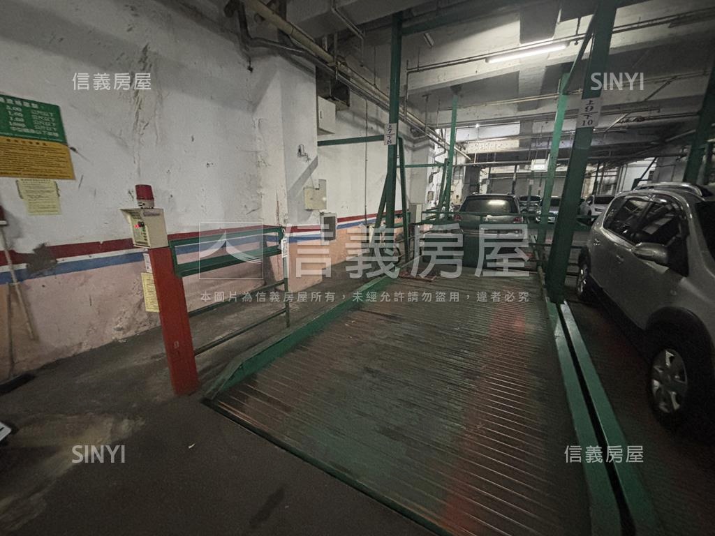 近藝術廣場視野二房車位房屋室內格局與周邊環境