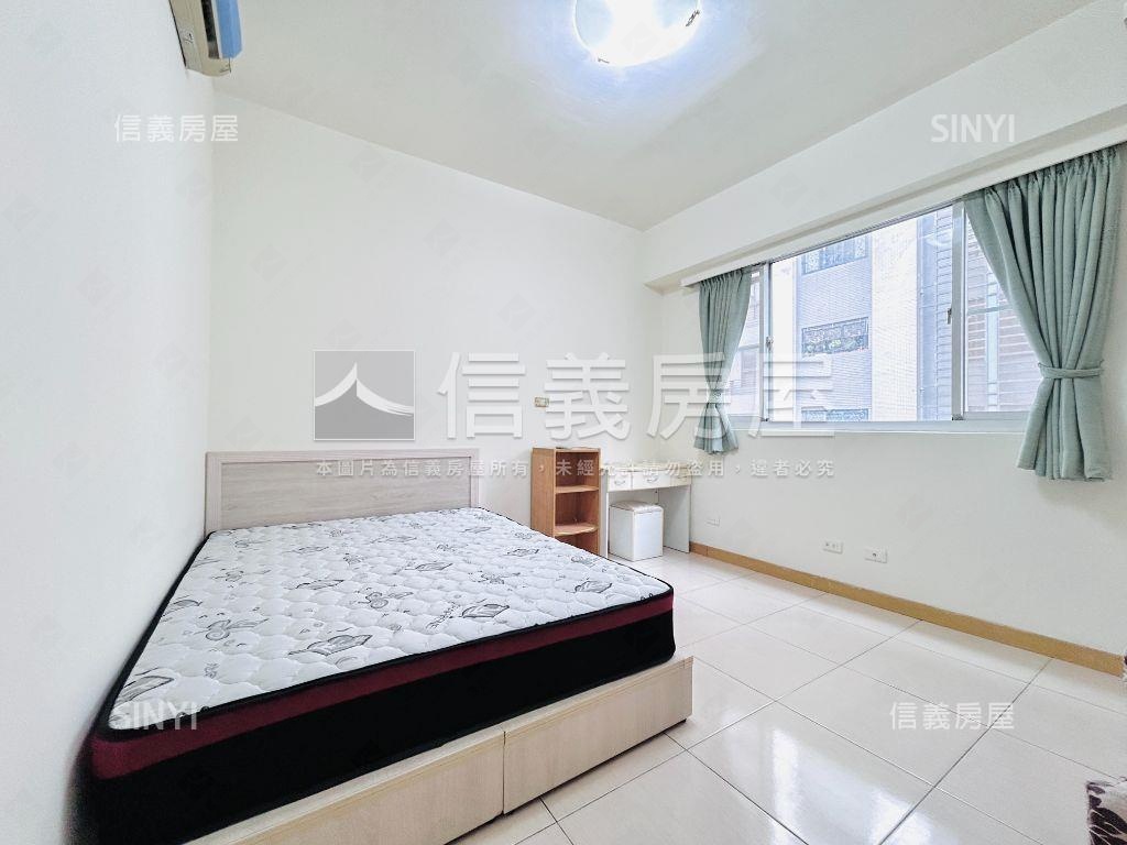 薪傳次頂樓兩房車位房屋室內格局與周邊環境