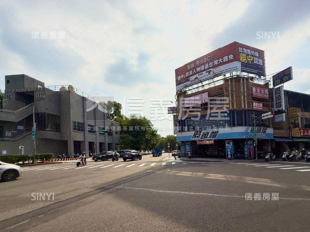 梅亭街臨路透天房屋室內格局與周邊環境