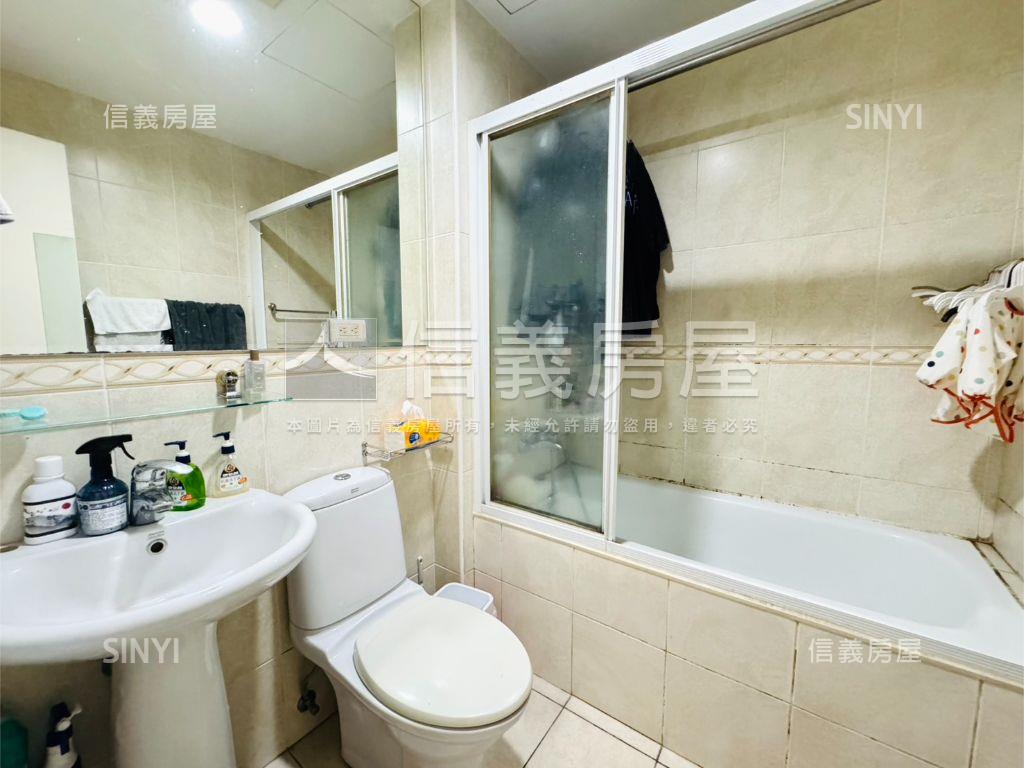 萊茵水岸河景三房車位房屋室內格局與周邊環境