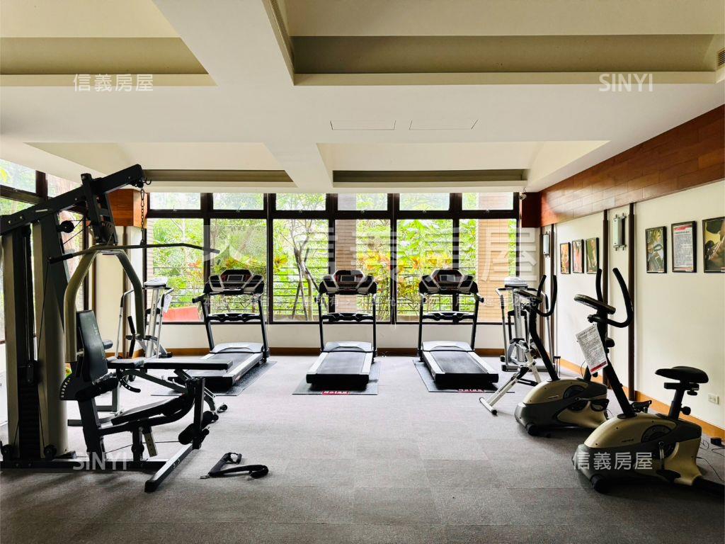 萊茵水岸河景三房車位房屋室內格局與周邊環境