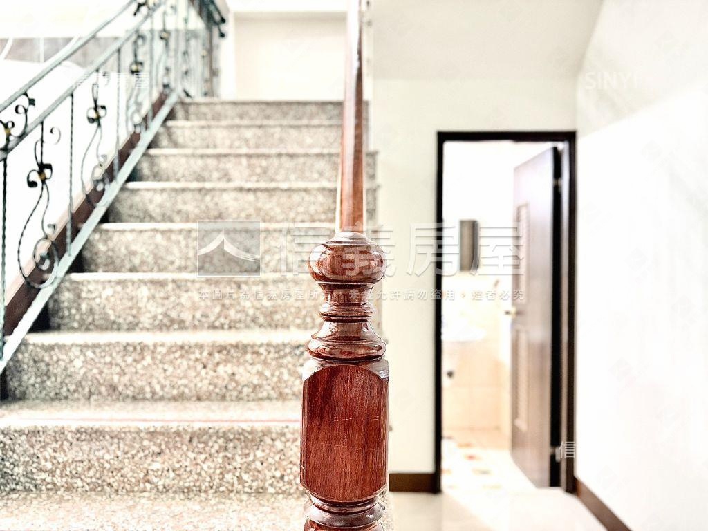 高昌正街大地坪採光車墅房屋室內格局與周邊環境