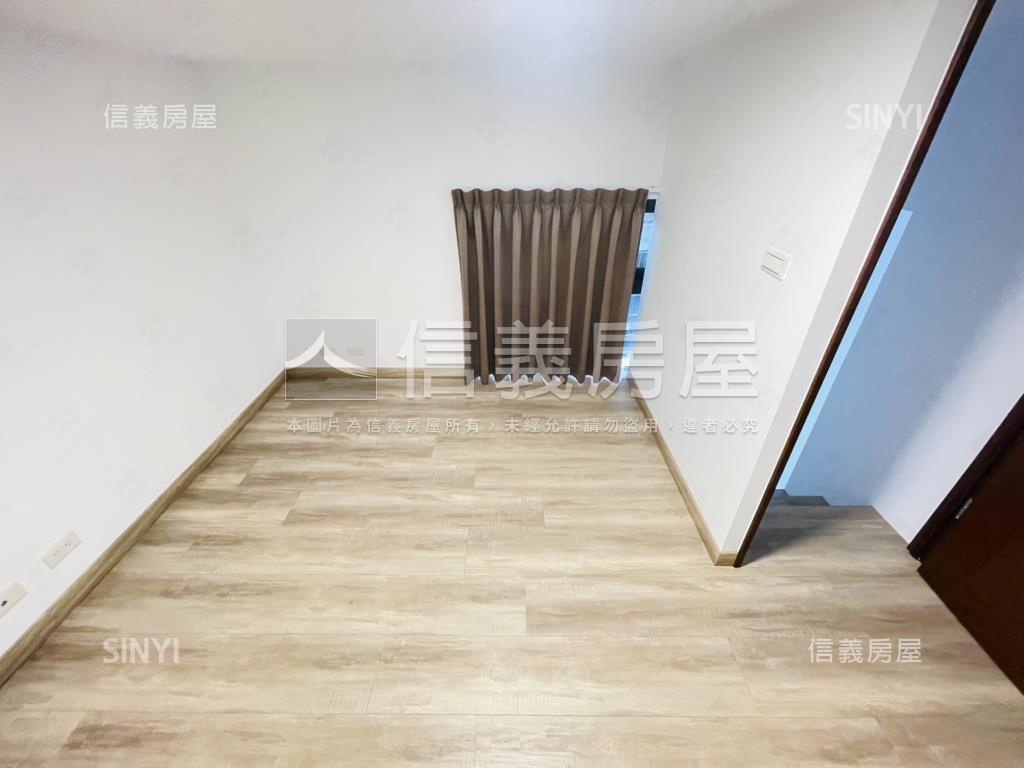 捷運後棟挑高戀戀美宅房屋室內格局與周邊環境