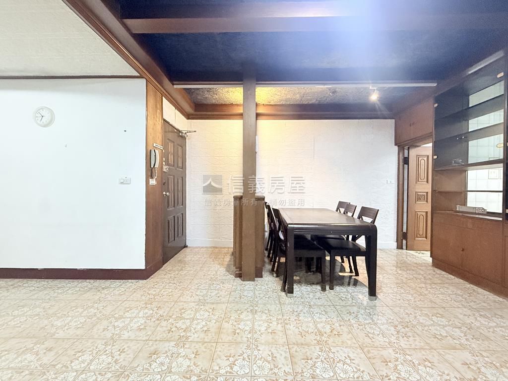 西區◆柳川旁三樓美寓房屋室內格局與周邊環境