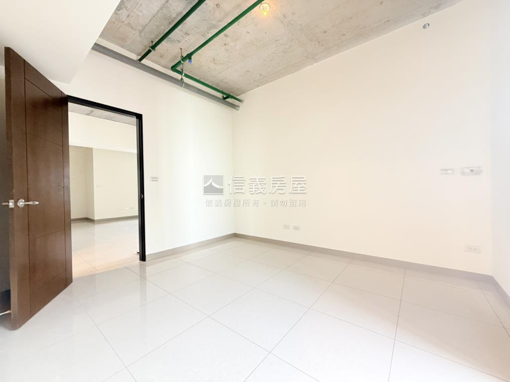 聯上頂樓大戶雙面採光房屋室內格局與周邊環境
