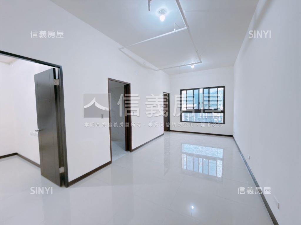 板南皇翔泱美景觀２房車位房屋室內格局與周邊環境