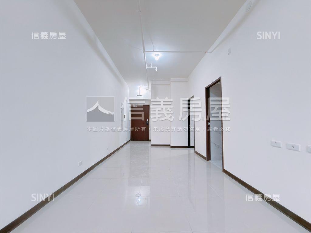 板南皇翔泱美景觀２房車位房屋室內格局與周邊環境