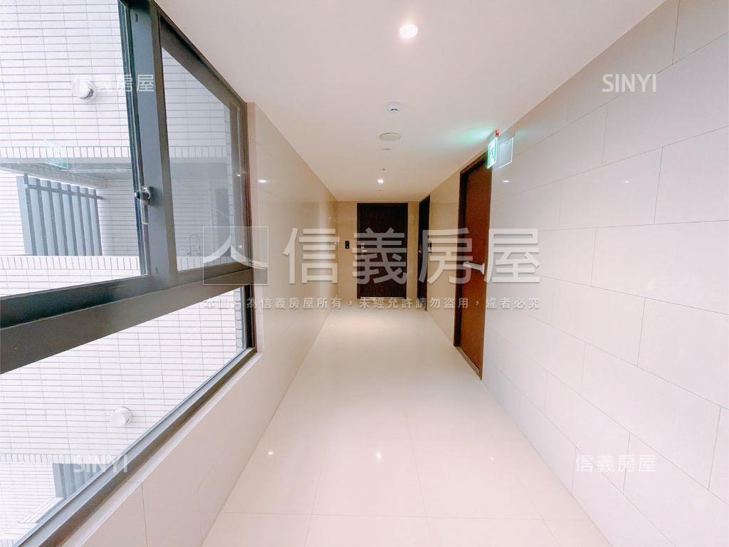 板南皇翔泱美景觀２房車位房屋室內格局與周邊環境