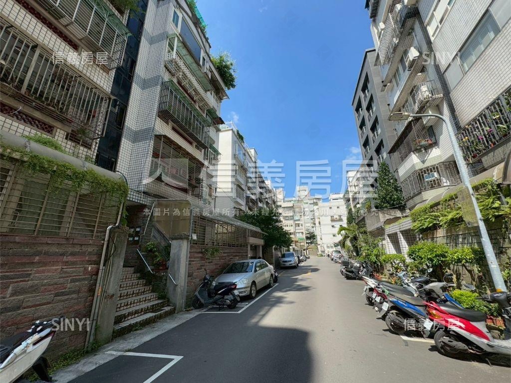 一樓庭院創意大空間房屋室內格局與周邊環境