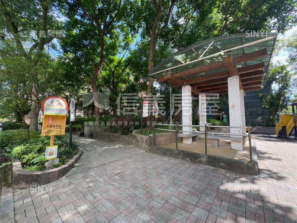 一樓庭院創意大空間房屋室內格局與周邊環境