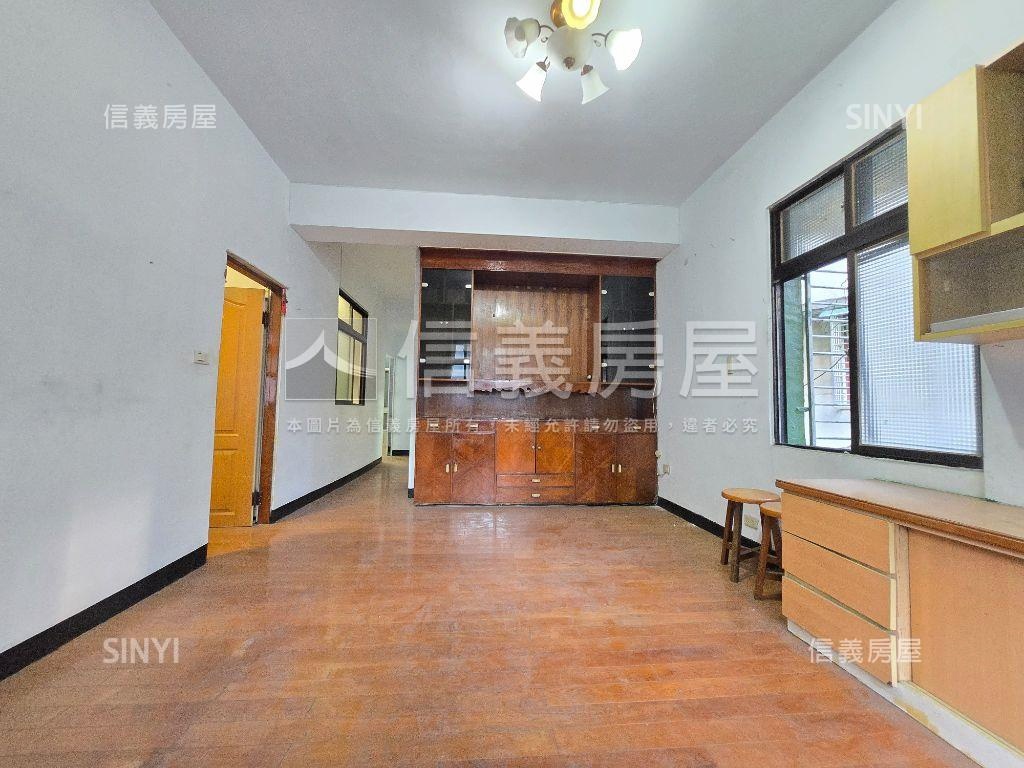 捷運公寓三樓房屋室內格局與周邊環境