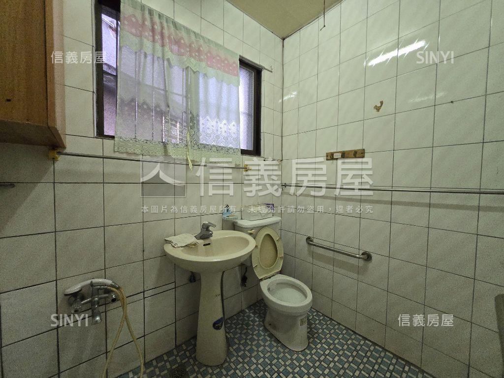 捷運公寓三樓房屋室內格局與周邊環境