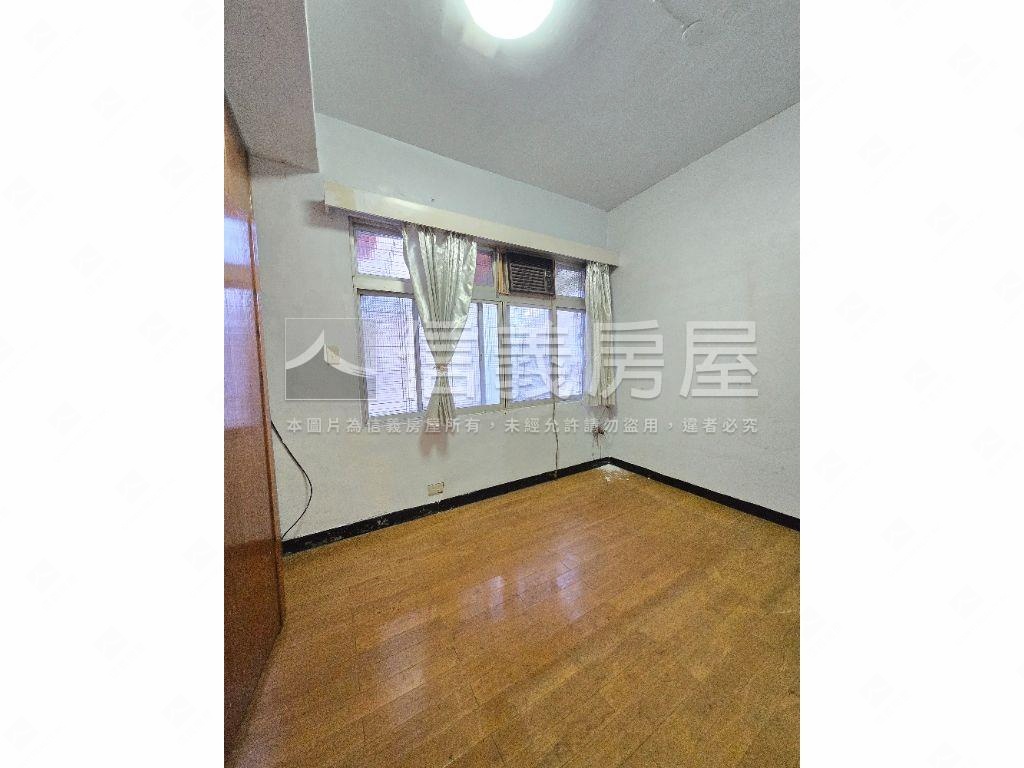 捷運公寓三樓房屋室內格局與周邊環境