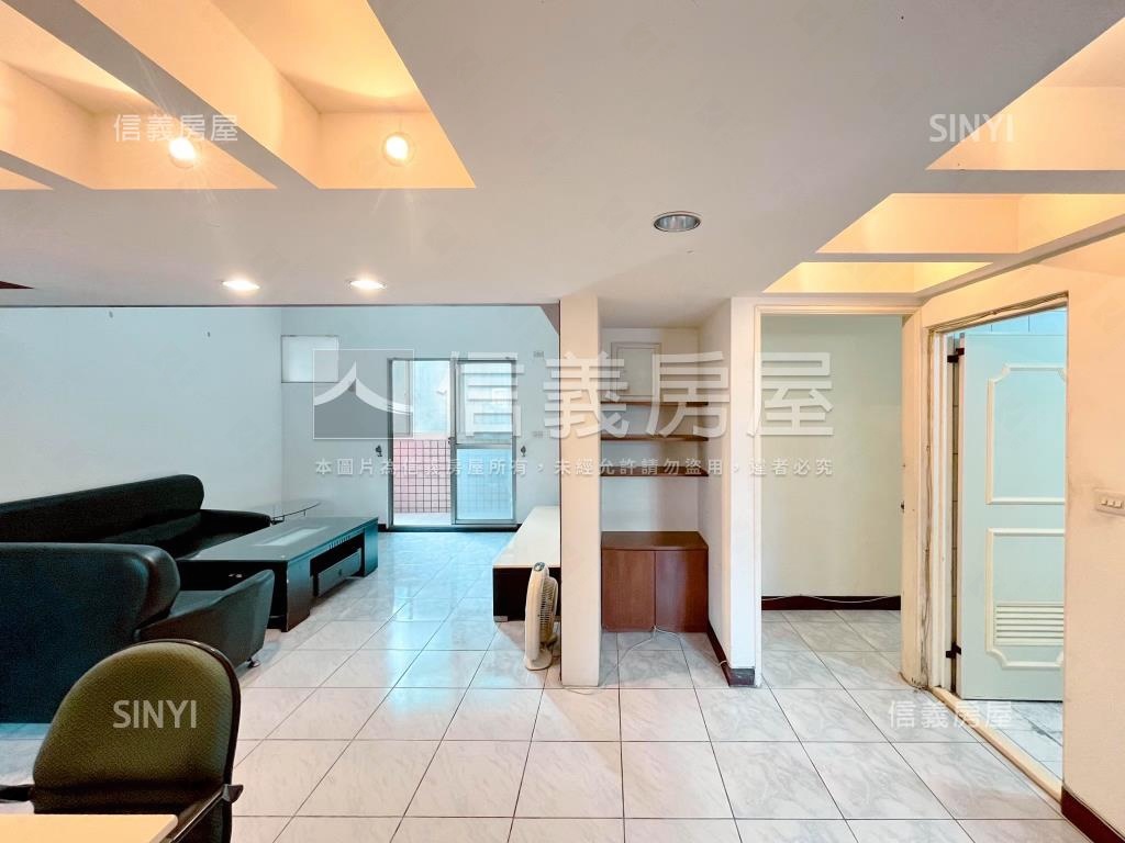 雅園三房附３９個車位房屋室內格局與周邊環境