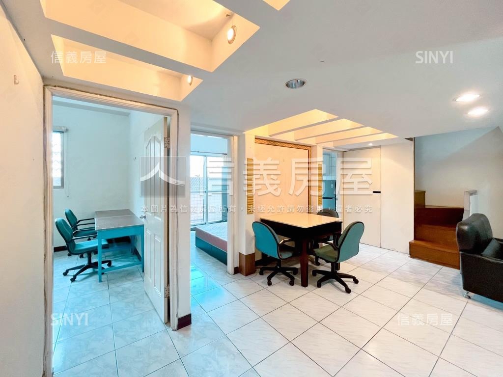 雅園三房附３９個車位房屋室內格局與周邊環境