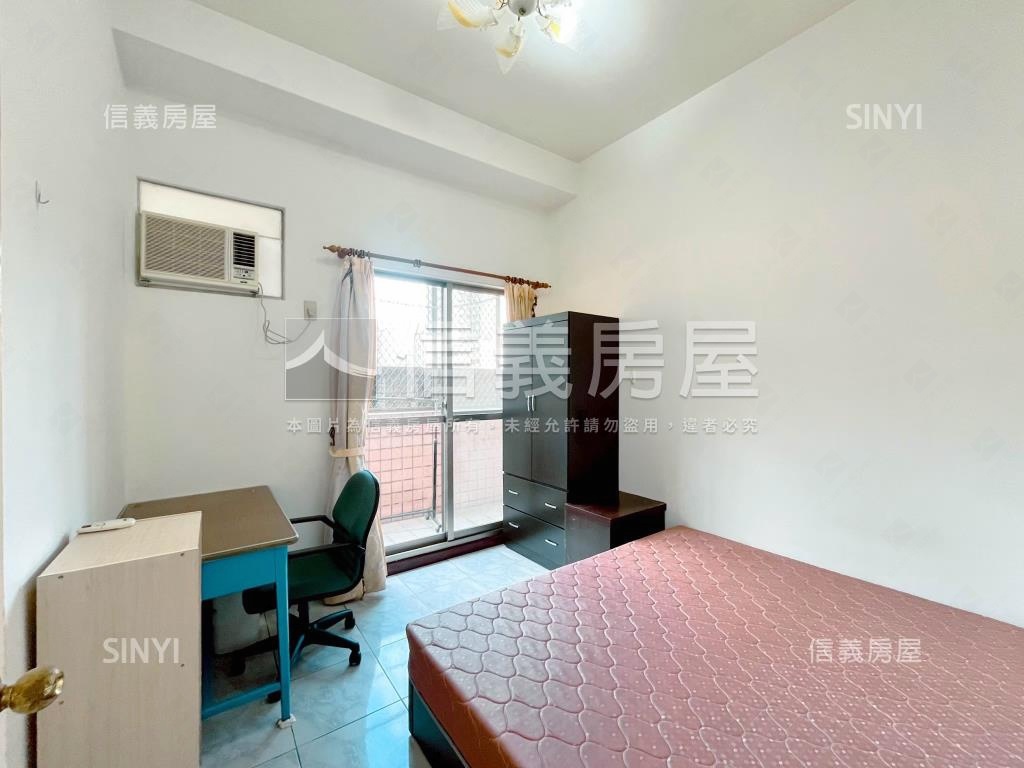 雅園三房附３９個車位房屋室內格局與周邊環境