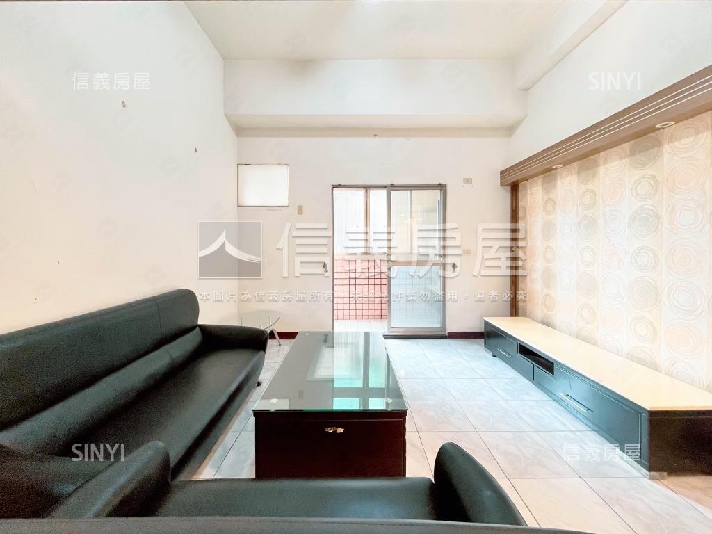 雅園三房附３９個車位房屋室內格局與周邊環境