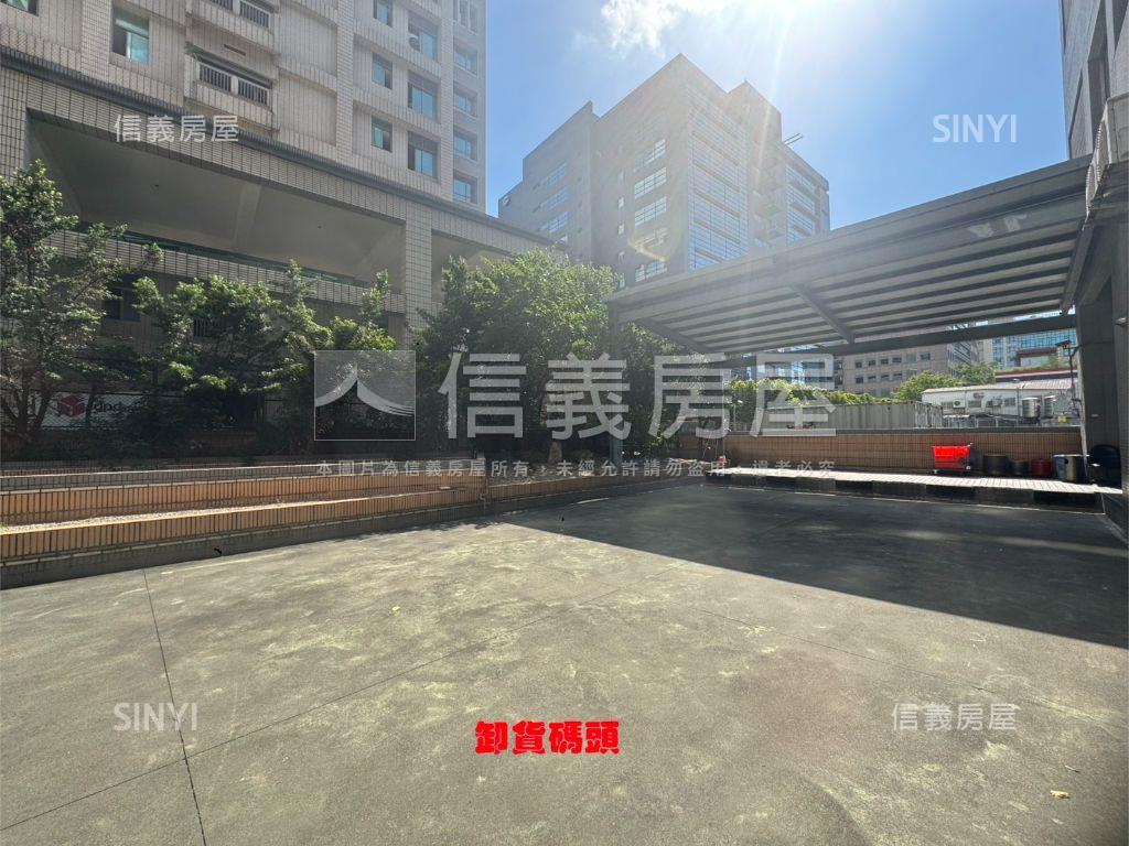 【稀有】新世紀精華辦公房屋室內格局與周邊環境