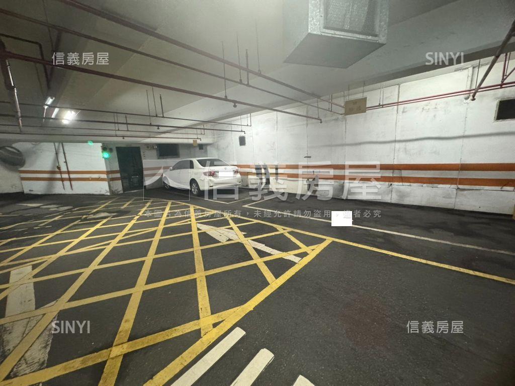 【稀有】新世紀精華辦公房屋室內格局與周邊環境
