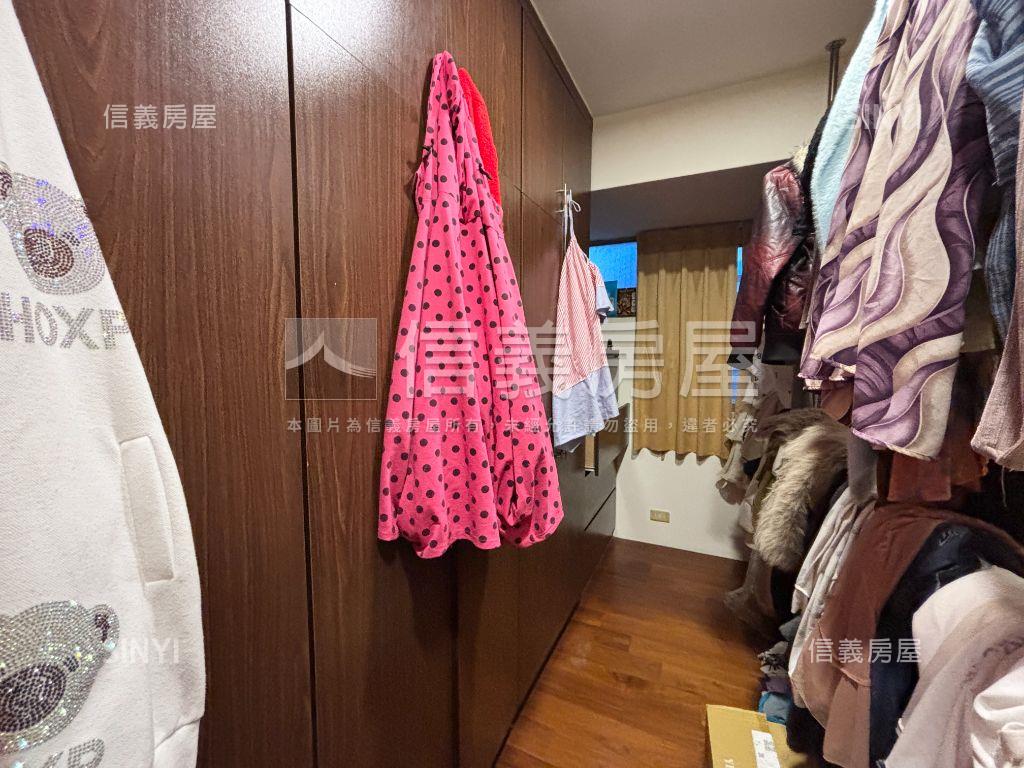 大東家華園裝潢戶附車位房屋室內格局與周邊環境