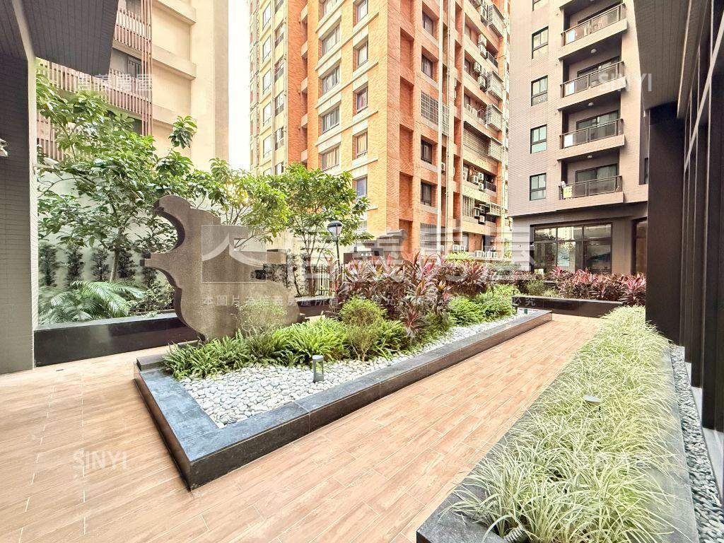 帥三房雙衛浴開窗質感房房屋室內格局與周邊環境