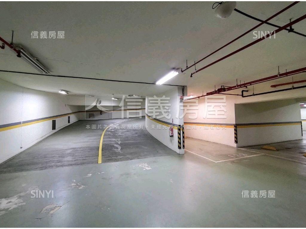力麒麒園獨立坡平車位房屋室內格局與周邊環境