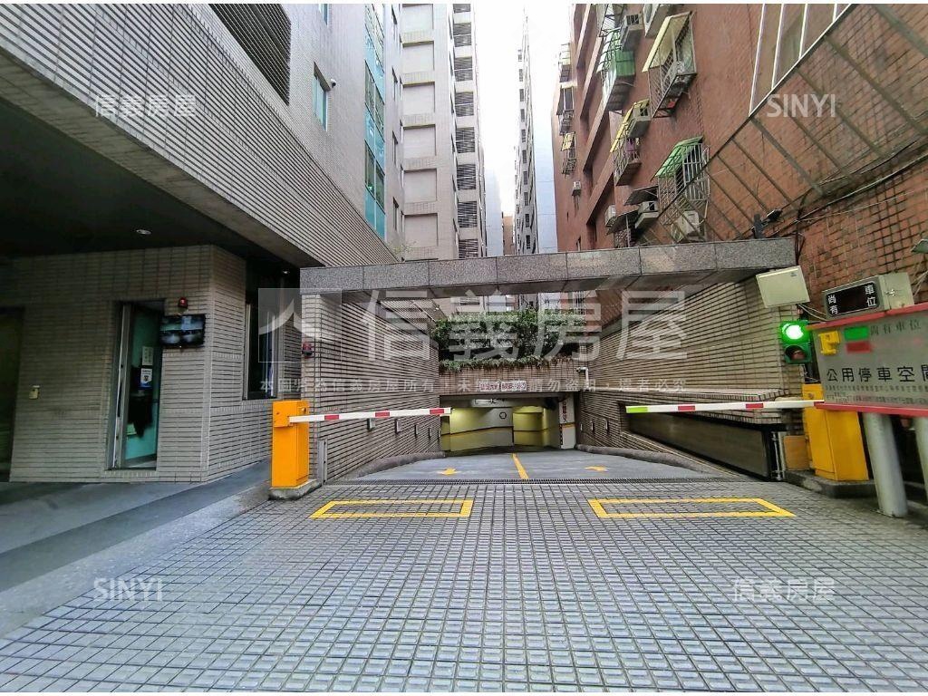 力麒麒園獨立坡平車位房屋室內格局與周邊環境