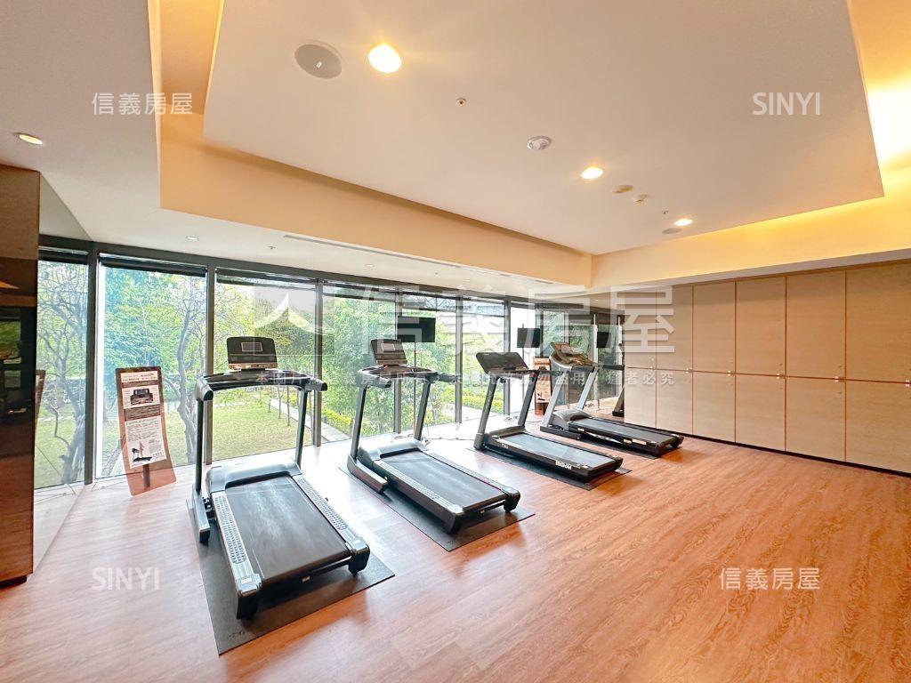 河岸第一排｜豪華｜美宅房屋室內格局與周邊環境