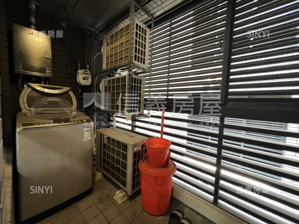 陽光劇場翔譽１７兩房車位房屋室內格局與周邊環境