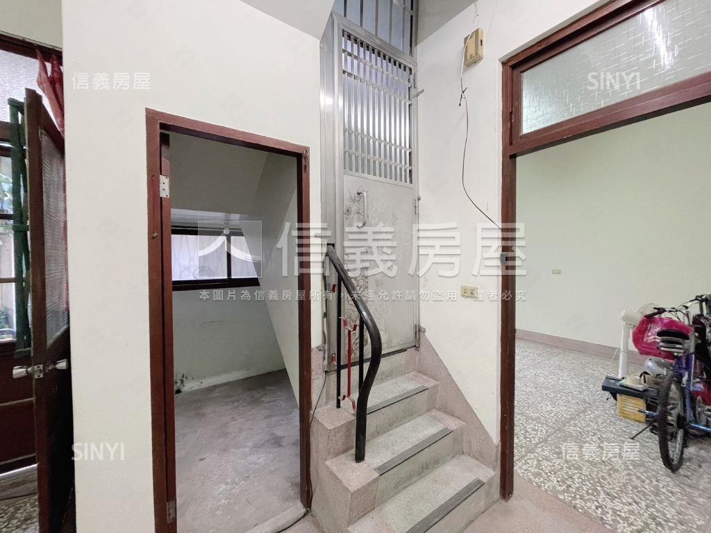 近市區稀有鬧區土地房屋室內格局與周邊環境