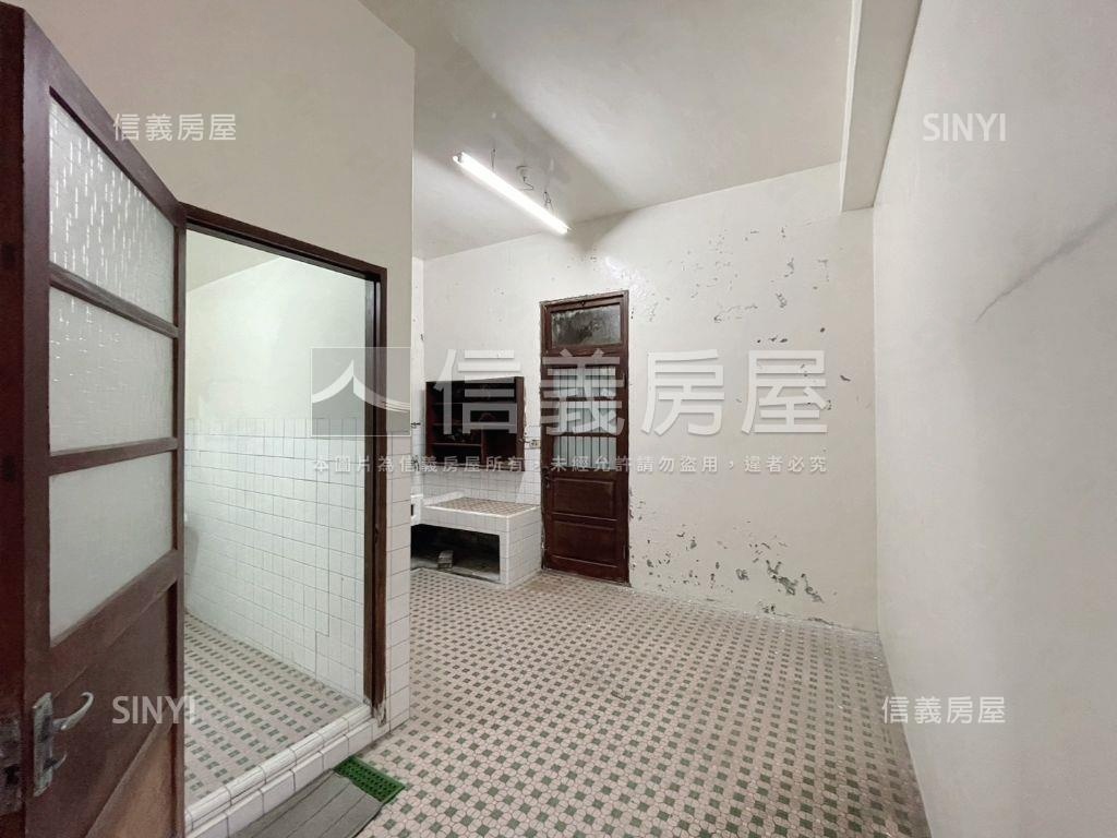 近市區稀有鬧區土地房屋室內格局與周邊環境