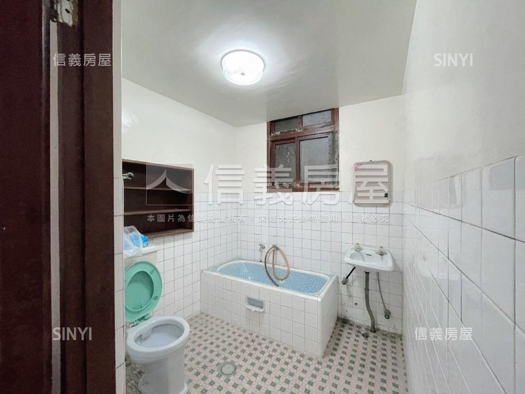 近市區稀有鬧區土地房屋室內格局與周邊環境