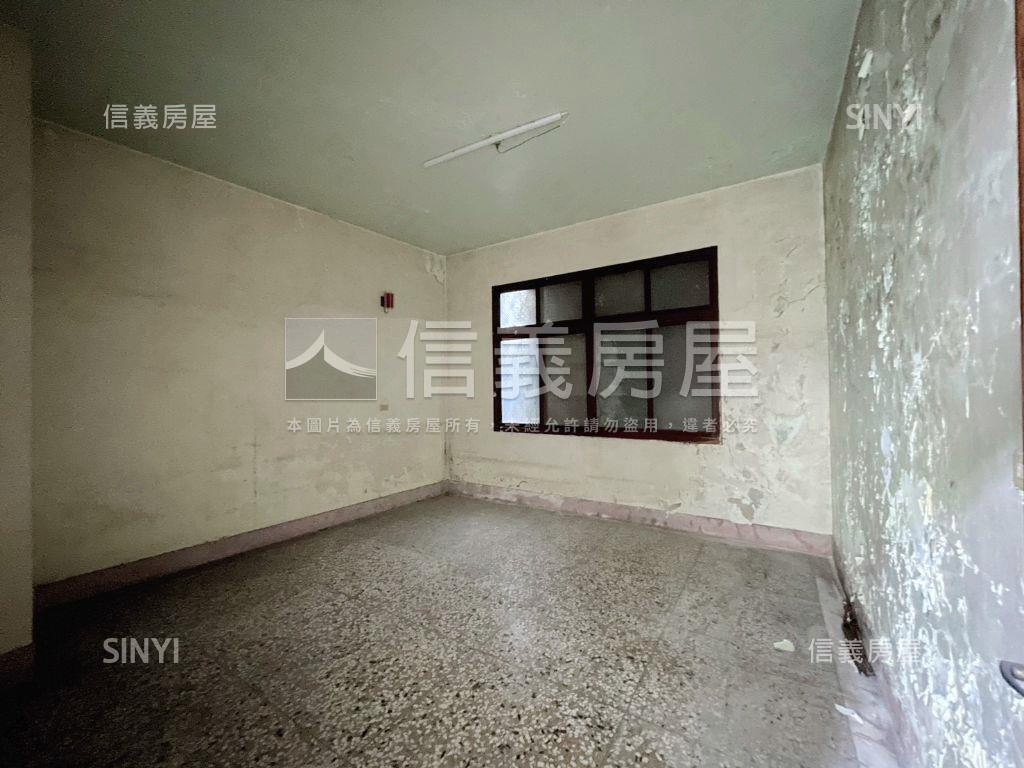 近市區稀有鬧區土地房屋室內格局與周邊環境