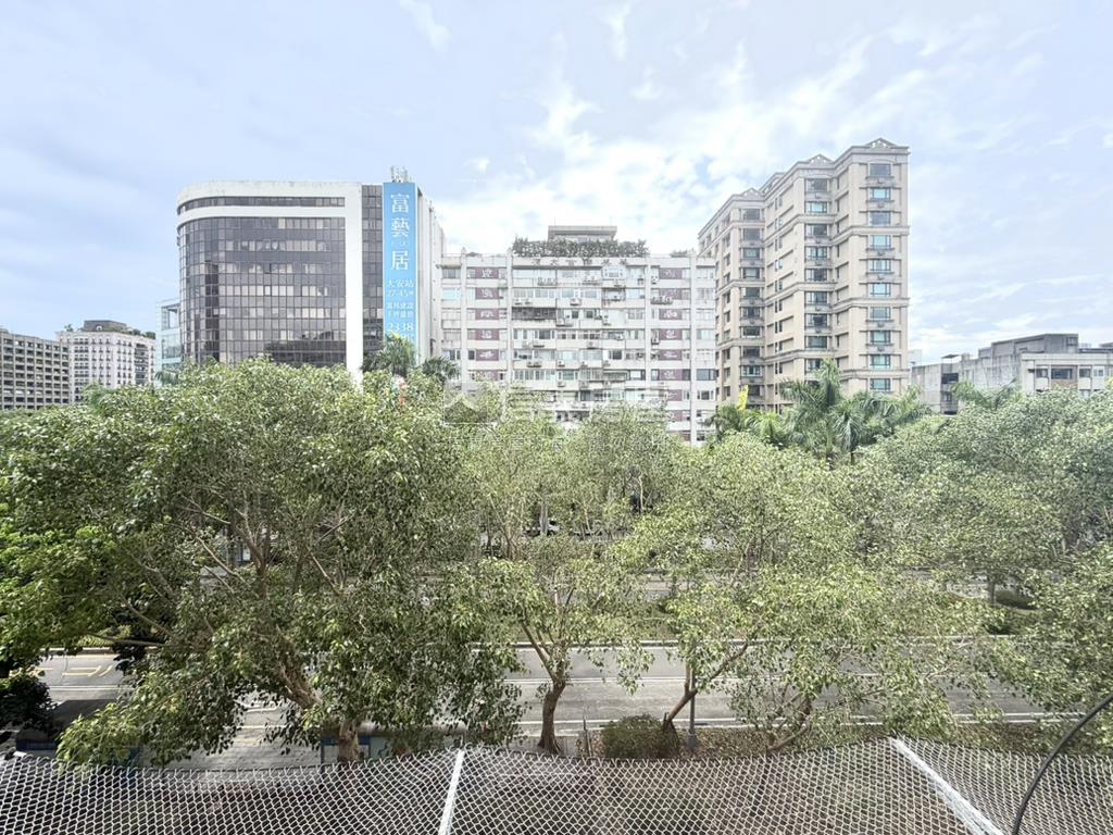 亞洲仁愛林蔭大道稀有釋出房屋室內格局與周邊環境