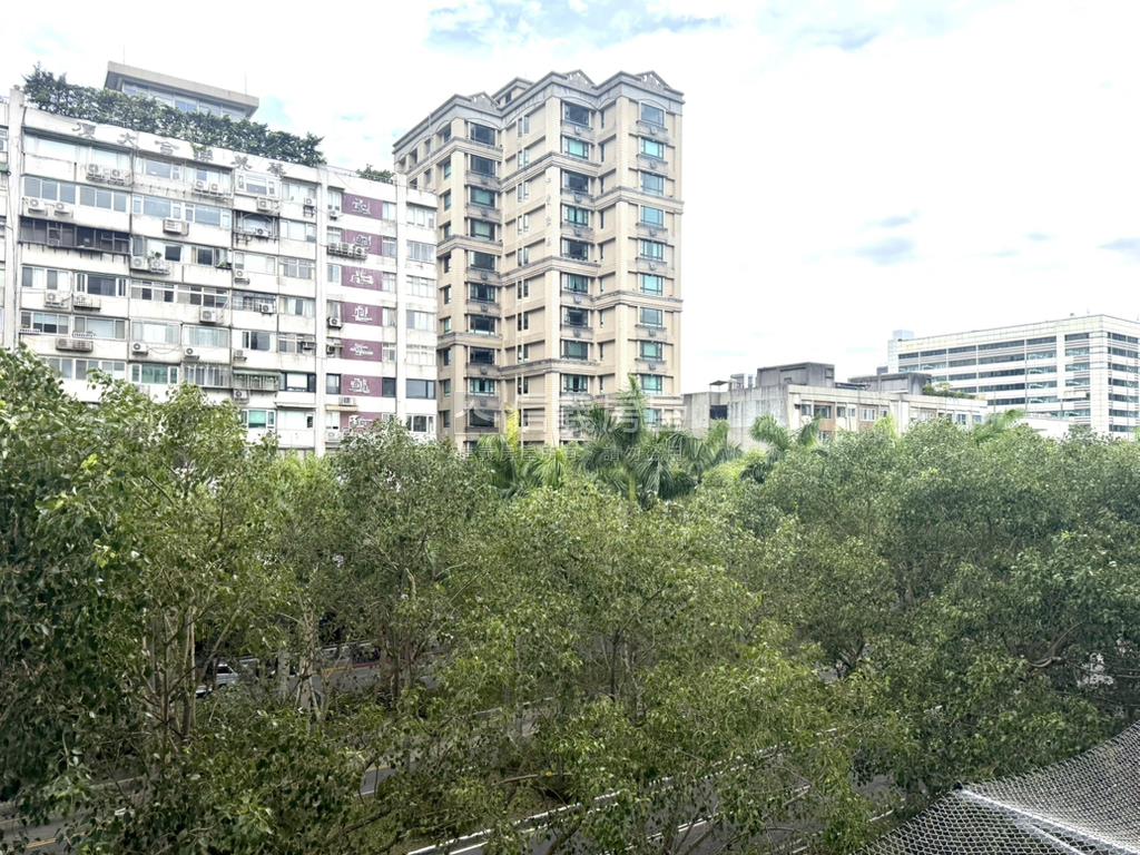 亞洲仁愛林蔭大道稀有釋出房屋室內格局與周邊環境
