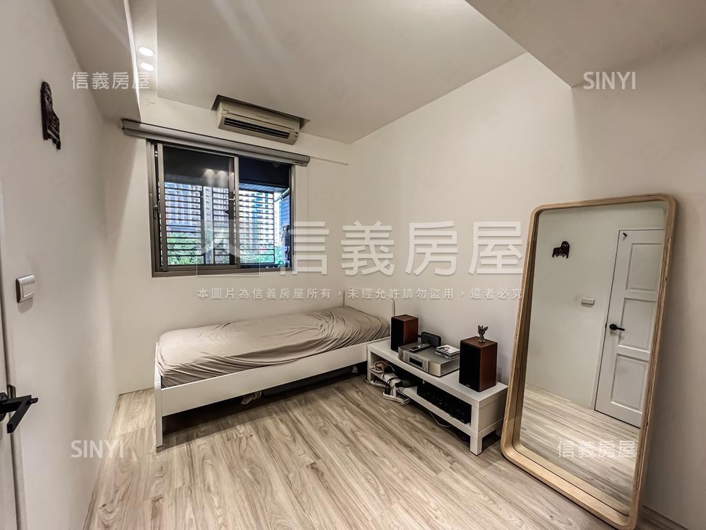 竹城京都美裝潢三房車位房屋室內格局與周邊環境