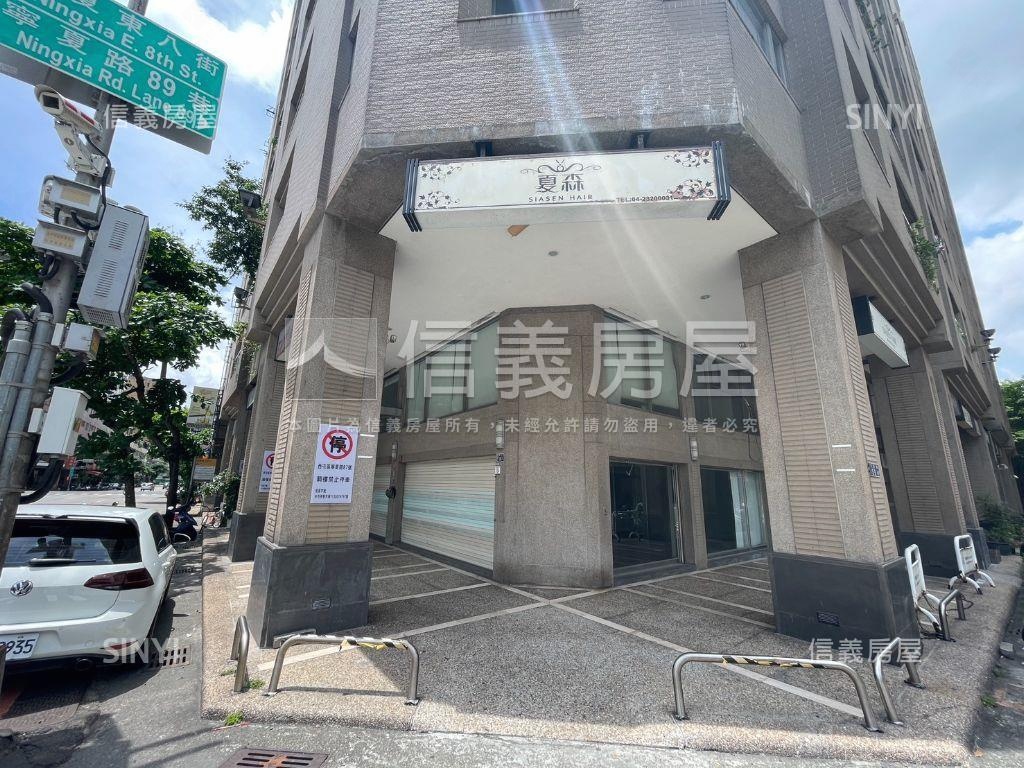 波蜜臻品櫥窗角店房屋室內格局與周邊環境
