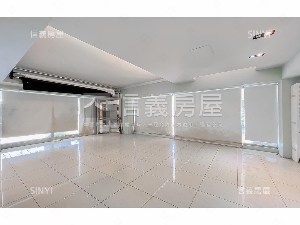 波蜜臻品櫥窗角店房屋室內格局與周邊環境