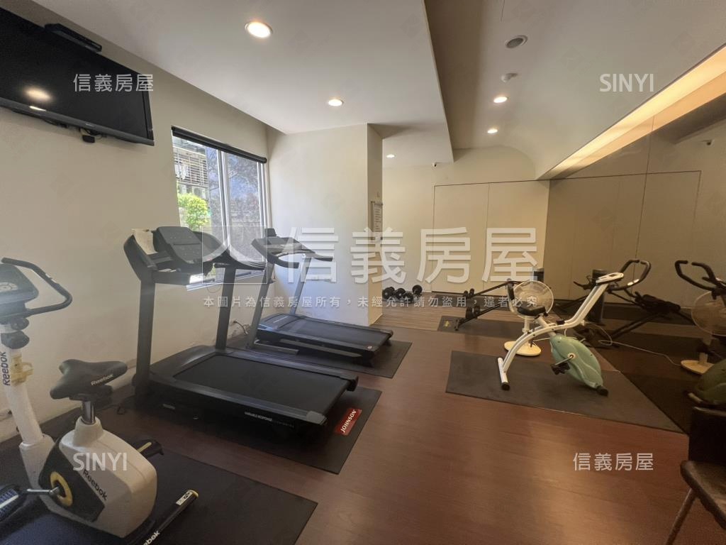 新接長耀葛羅里２房加車位房屋室內格局與周邊環境