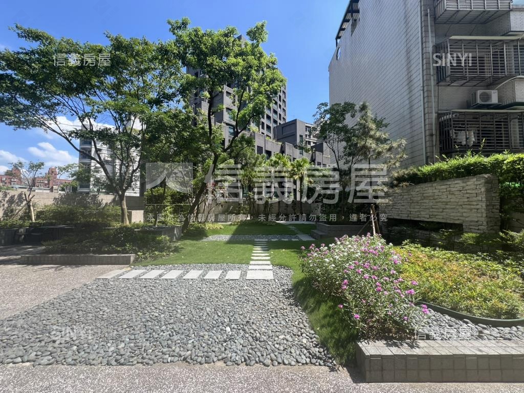 新接長耀葛羅里２房加車位房屋室內格局與周邊環境