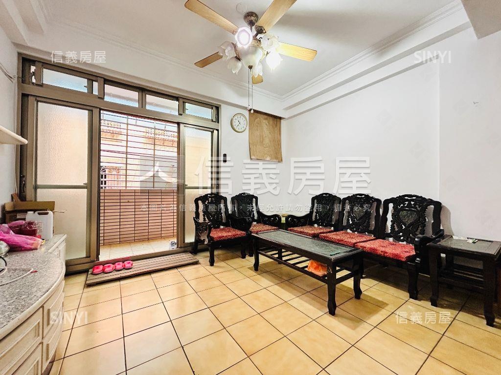 民族採光邊間二樓房屋室內格局與周邊環境