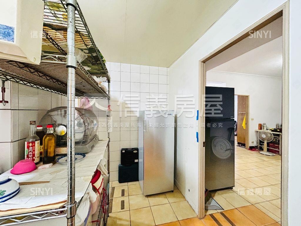 民族採光邊間二樓房屋室內格局與周邊環境