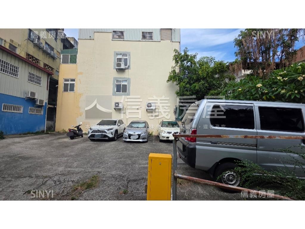 近大忠南街雙面臨路土地房屋室內格局與周邊環境